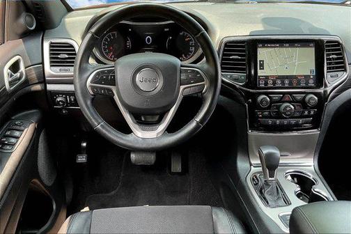 2022 Jeep Grand Cherokee Laredo