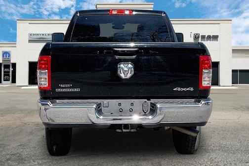 Diamond Black Crystal Pearlcoat 2024 RAM 2500 Big Horn Crew Cab 4x4 6'4' Box