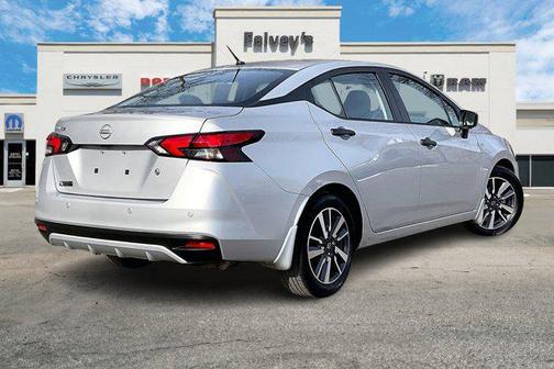 2023 Nissan Versa 1.6 S