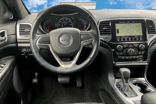 2022 Jeep Grand Cherokee Laredo