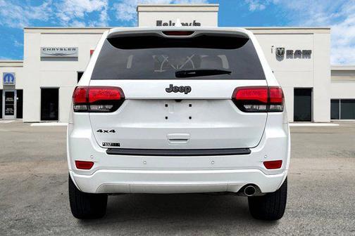 2022 Jeep Grand Cherokee Laredo