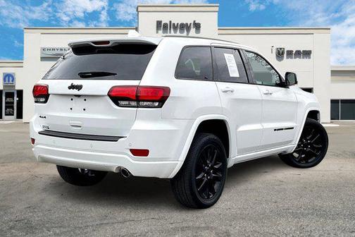 2022 Jeep Grand Cherokee Laredo