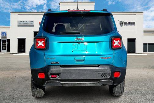 2022 Jeep Renegade Trailhawk