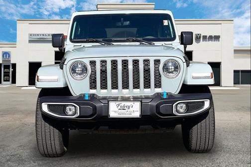 Earl Clearcoat 2023 Jeep Wrangler 4xe Sahara