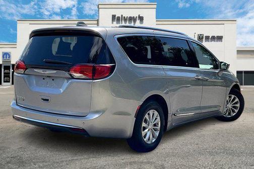 2018 Chrysler Pacifica Touring-L