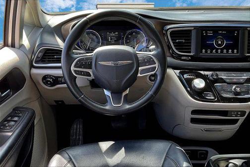 2018 Chrysler Pacifica Touring-L