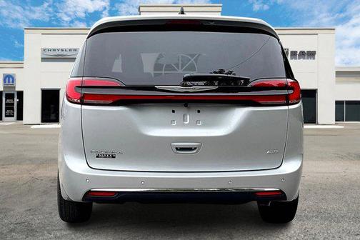 2026 Chrysler Pacifica L