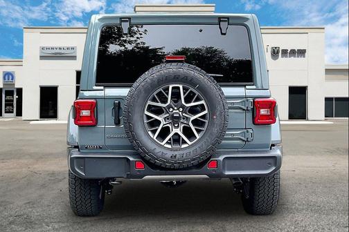 Anvil Clearcoat 2026 Jeep Wrangler 4-Door Sahara 4x4