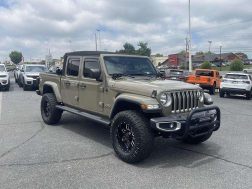 2020 Jeep Gladiator Overland