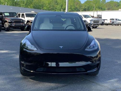 2024 Tesla Model Y Long Range