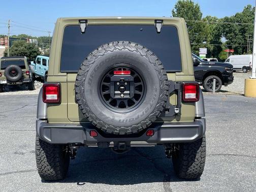 2025 Jeep Wrangler Sport