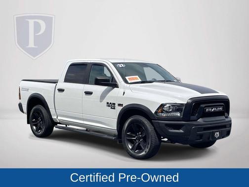 Bright White Clearcoat 2022 RAM 1500 Classic SLT