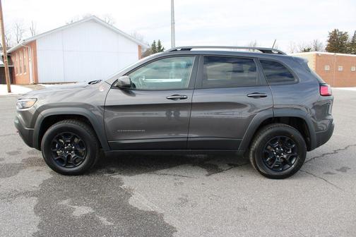 2021 Jeep Cherokee Trailhawk