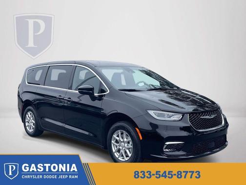 Diamond Black 2026 Chrysler Pacifica Select