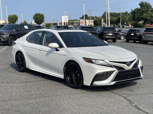 2021 Toyota Camry Hybrid XSE