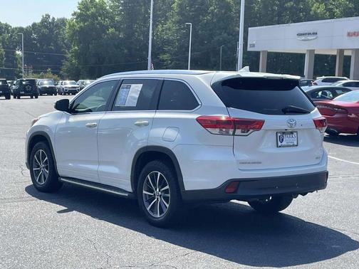 2018 Toyota Highlander SE