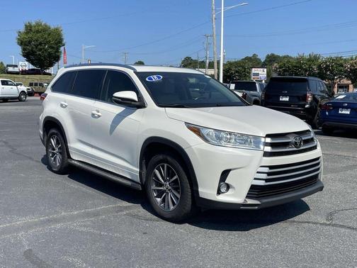 2018 Toyota Highlander SE