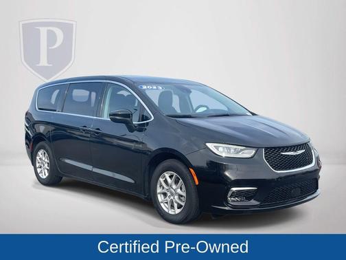 2023 Chrysler Pacifica Touring-L