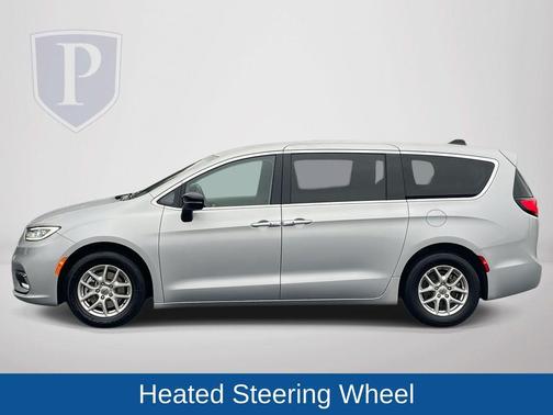 2024 Chrysler Pacifica Touring-L
