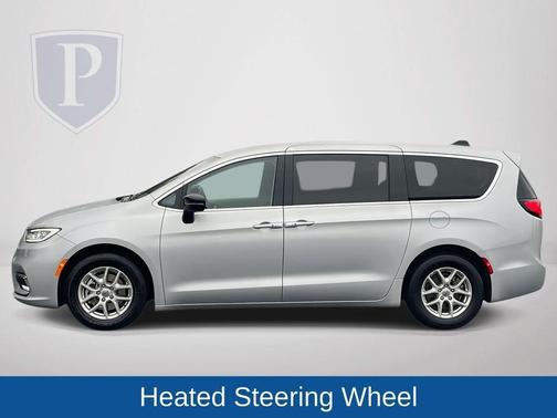 2024 Chrysler Pacifica Touring-L