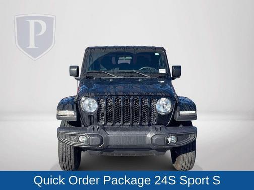 2023 Jeep Gladiator Sport