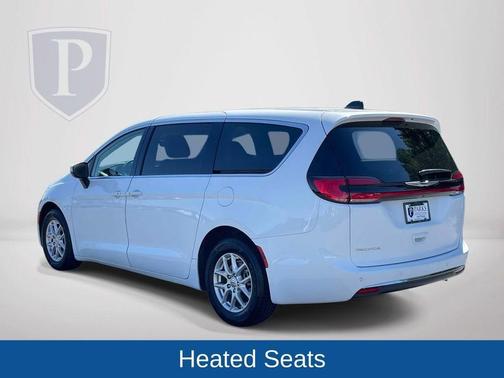 Bright White Clearcoat 2023 Chrysler Pacifica Touring-L