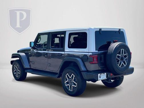 Granite Crystal Clearcoat Metallic 2026 Jeep Wrangler Sahara