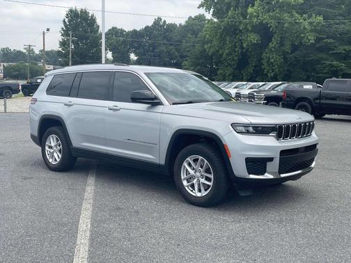 2021 Jeep Grand Cherokee L Laredo