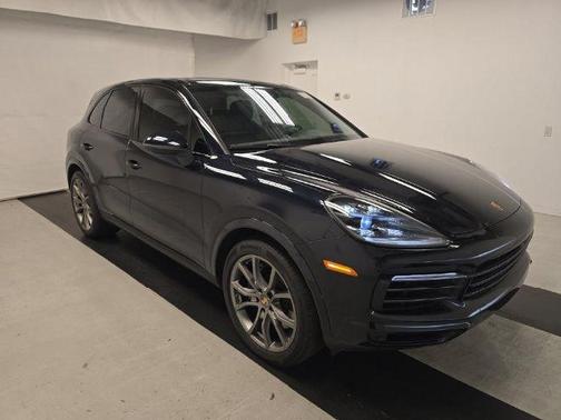 2023 Porsche Cayenne S Platinum Edition