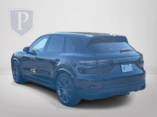 2023 Porsche Cayenne S Platinum Edition