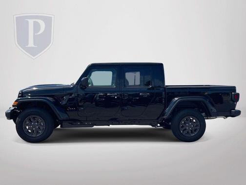 Black Clearcoat 2026 Jeep Gladiator Sport