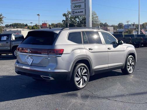 2024 Volkswagen Atlas 2.0T SE