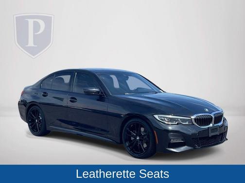 Black Sapphire Metallic 2022 BMW 330 i