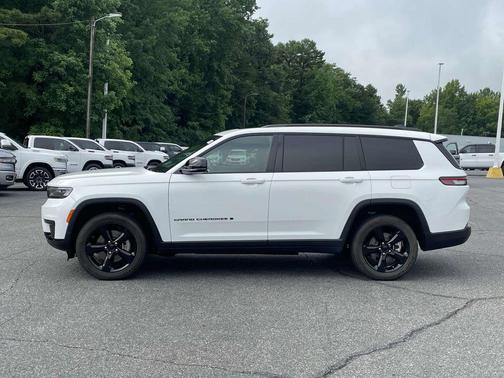 2024 Jeep Grand Cherokee L Laredo