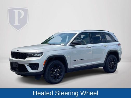 Silver Zynith 2025 Jeep Grand Cherokee Laredo