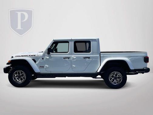 Bright White Clearcoat 2026 Jeep Gladiator Rubicon