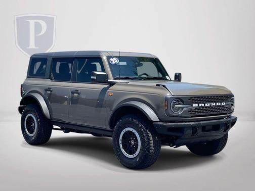 Gray 2025 Ford Bronco Badlands