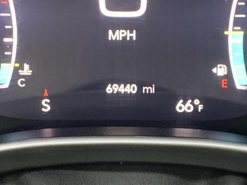 2023 Chrysler Pacifica Touring-L