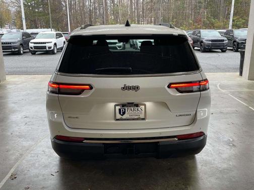 2024 Jeep Grand Cherokee L Laredo