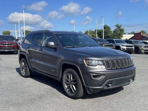 2016 Jeep Grand Cherokee Laredo