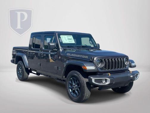 Granite Crystal Clearcoat Metallic 2026 Jeep Gladiator 85th Anniversary Edition