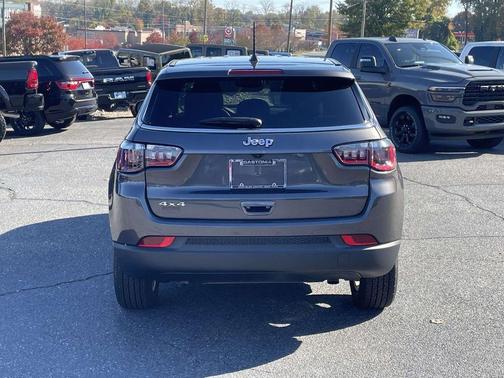 2023 Jeep Compass Sport