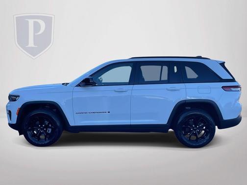 2024 Jeep Grand Cherokee Laredo