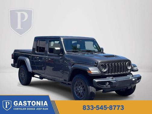 Crystal Metallic 2026 Jeep Gladiator Sport