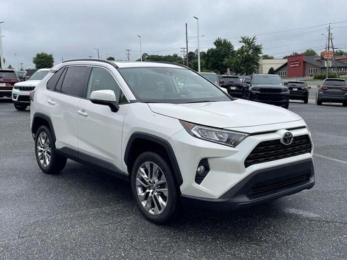 2021 Toyota RAV4 XLE Premium