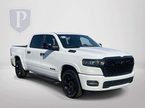 Bright White Clearcoat 2025 RAM 1500 Big Horn/Lone Star