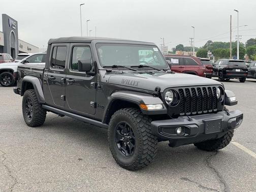 2022 Jeep Gladiator Sport
