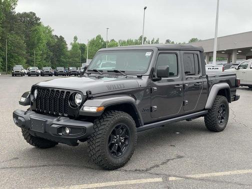 2022 Jeep Gladiator Sport