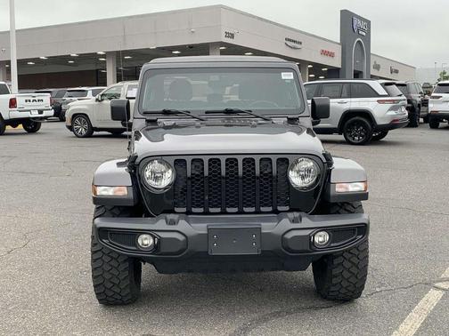 2022 Jeep Gladiator Sport
