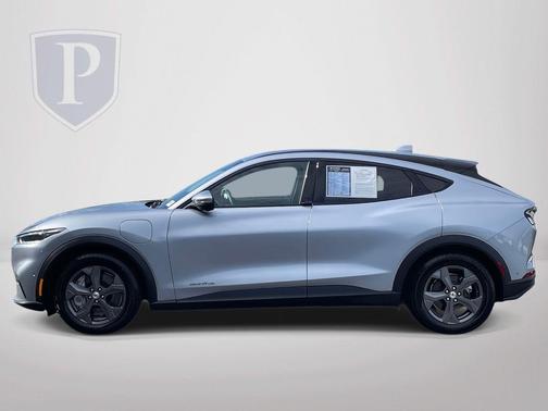 2022 Ford Mustang Mach-E Select